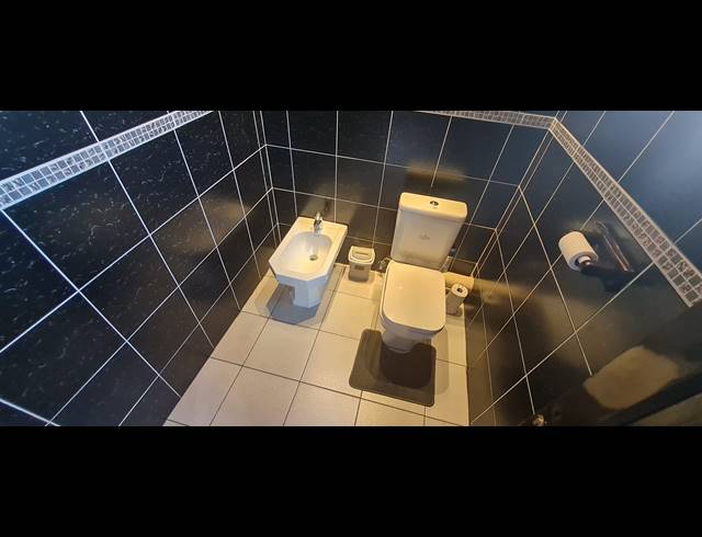 4 BEDROOM GOLF ESTATE FOR SALE IN BLUE VALLEY GOLF ESTATE